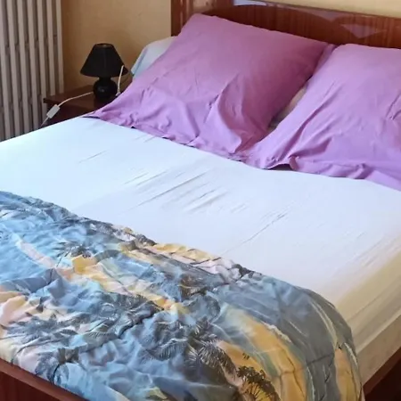 Charmante Longere Avec Grand Terrain Au Bord De La Foret De Berce, Ideale Pour Des Paisibles - Fr-1-410-200